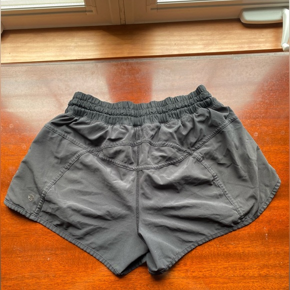 Lululemon Tracker Short - Picture 2 of 2